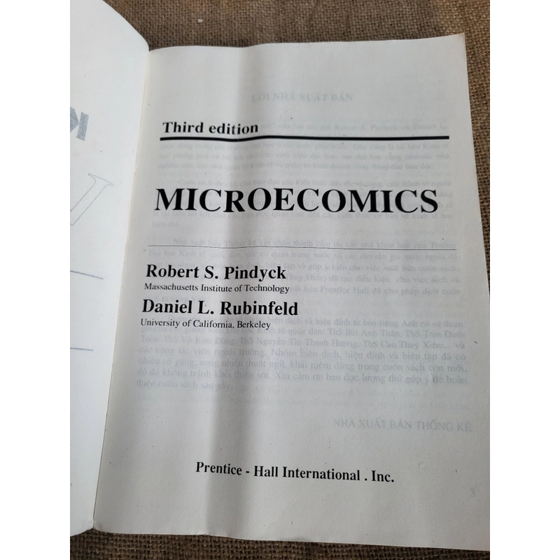 Kinh tế học Vi mô  khổ lớn _ NXB Thống Kê 1999
Roberts S. Pindyck
709 Trang 328068