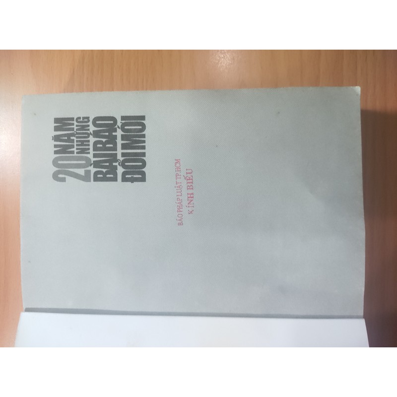 20 năm những bài báo đổi mới (2010) - Nhiều tác giả (NXB Trẻ & Báo Pháp luật TP HCM) 177447