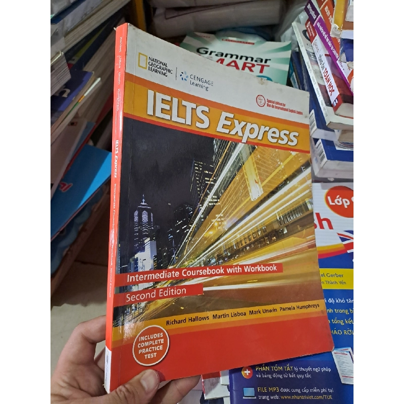 IELTS express intemediate coursebook with workbook mới 90% HCM0808 HỌC NGOẠI NGỮ 919620