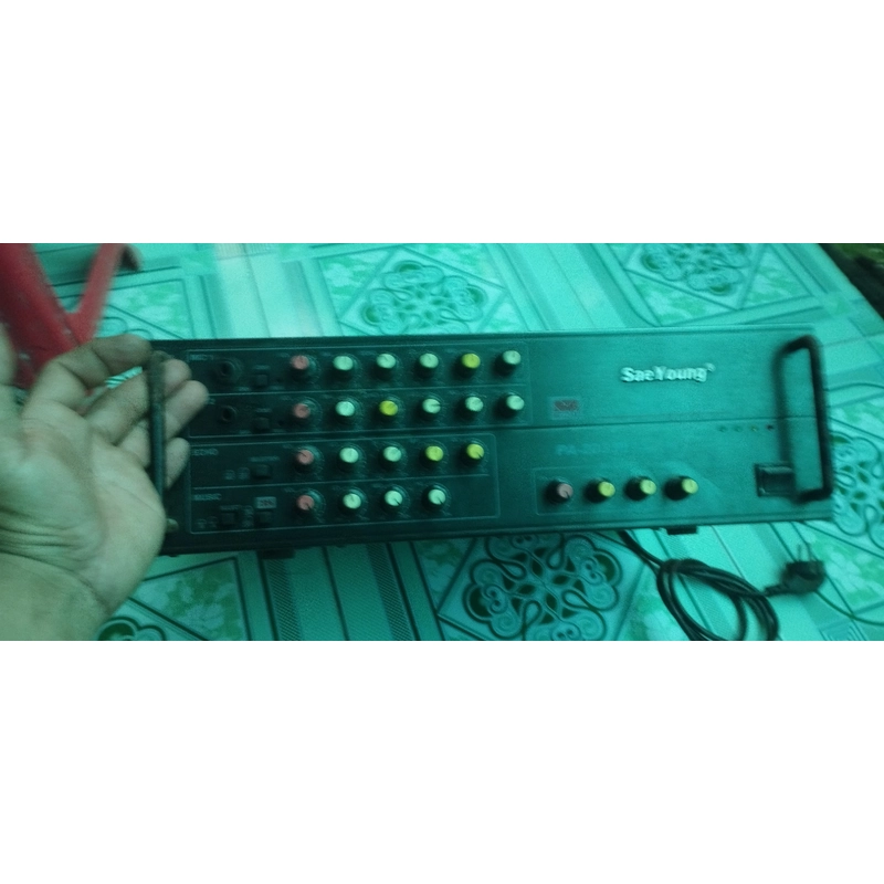 Amply 8so để lâu không sử dụng  521545