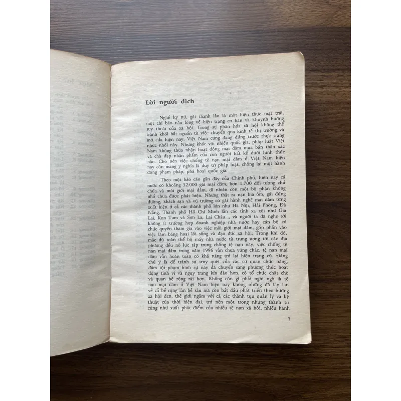 Lầu xanh và tội ác - Phùng Tinh Chí 972703