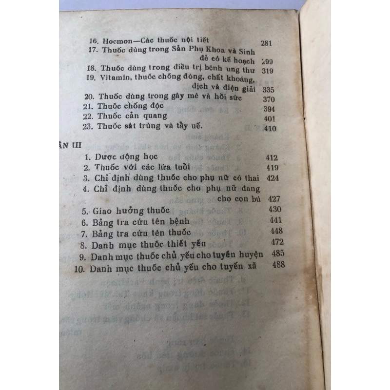 HƯỚNG DẪN SỬ DỤNG THUỐC TRONG VÀ NGOÀI NƯỚC - 494 trang, nxb: 1992 315161