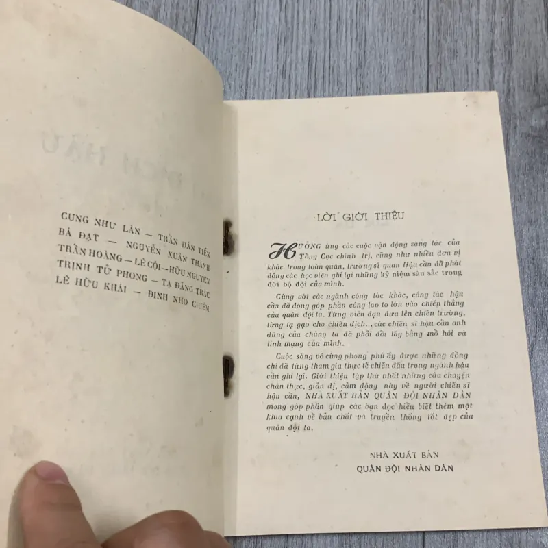 Gạo địch hậu tập truyện. 1961. 10a1 1025678