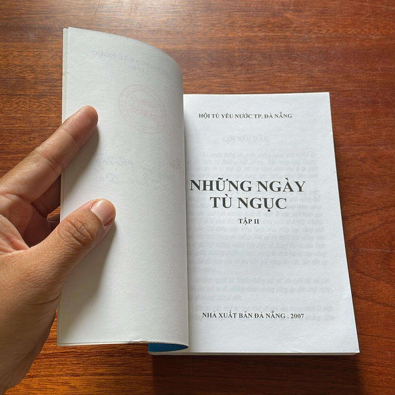 II Tựa sách: Những Ngày Tù Ngục (Tập 2) - Nhiều Tác Giả - 2007 506676
