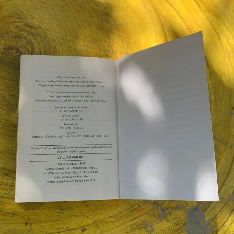 LÝ LUẬN VĂN HỌC - HÀ MINH ĐỨC CHỦ BIÊN  785668
