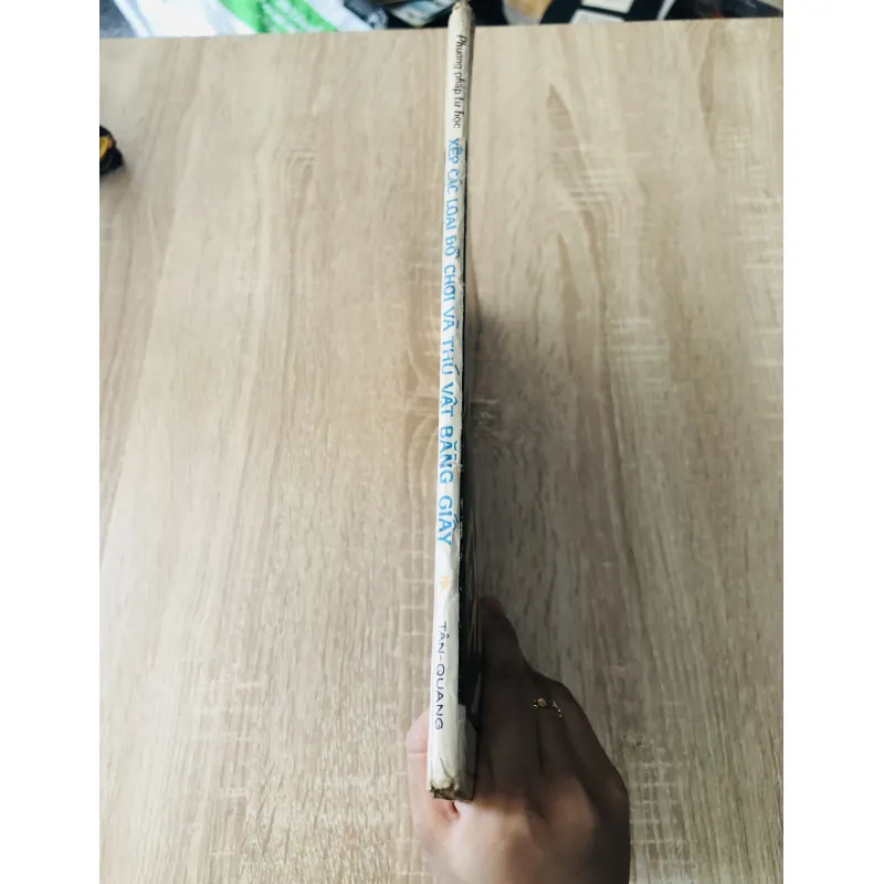 ORIGAMI PHƯƠNG PHÁP TỰ HỌC XẾP CÁC LOẠI ĐỒ CHƠI VÀ THÚ VẬT BẰNG GIẤY ( Bà Tuyết Vinh) 993295
