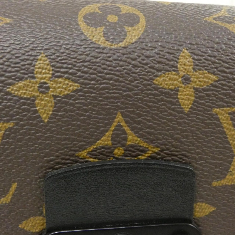 Túi đeo vai Louis Vuitton Monogram Macassar S-Lock Vertical Wearable Wallet M81522 608721