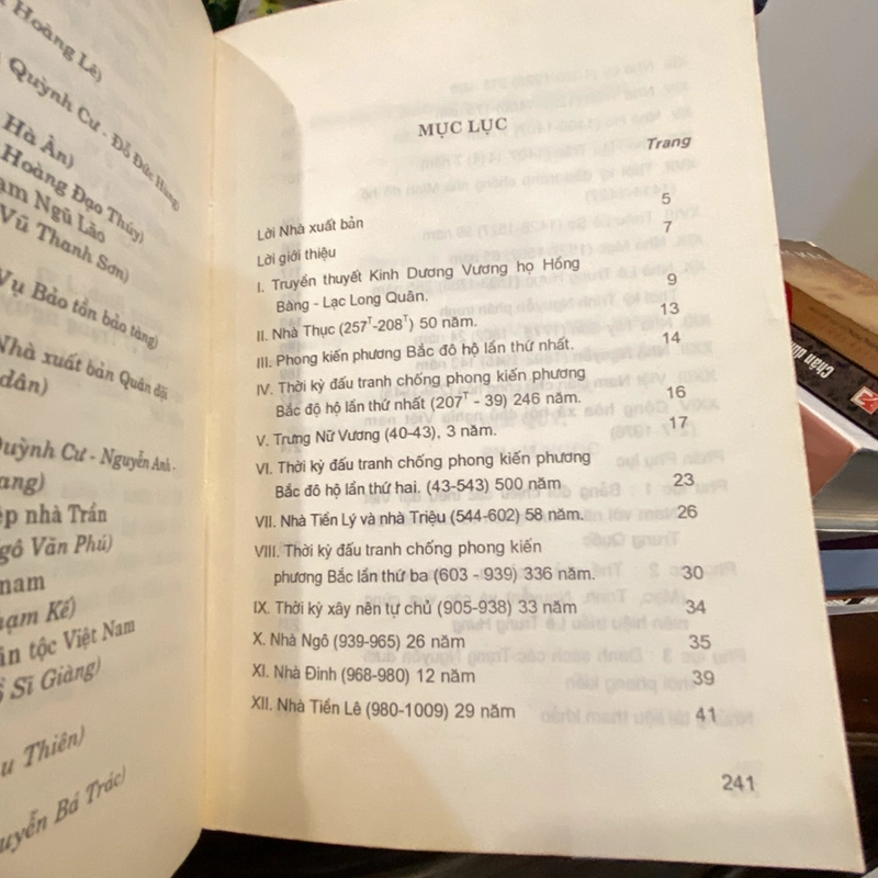 TÓM TẮT NIÊN BIỂU LỊCH SỬ VIỆT NAM (XB 1998) 464326