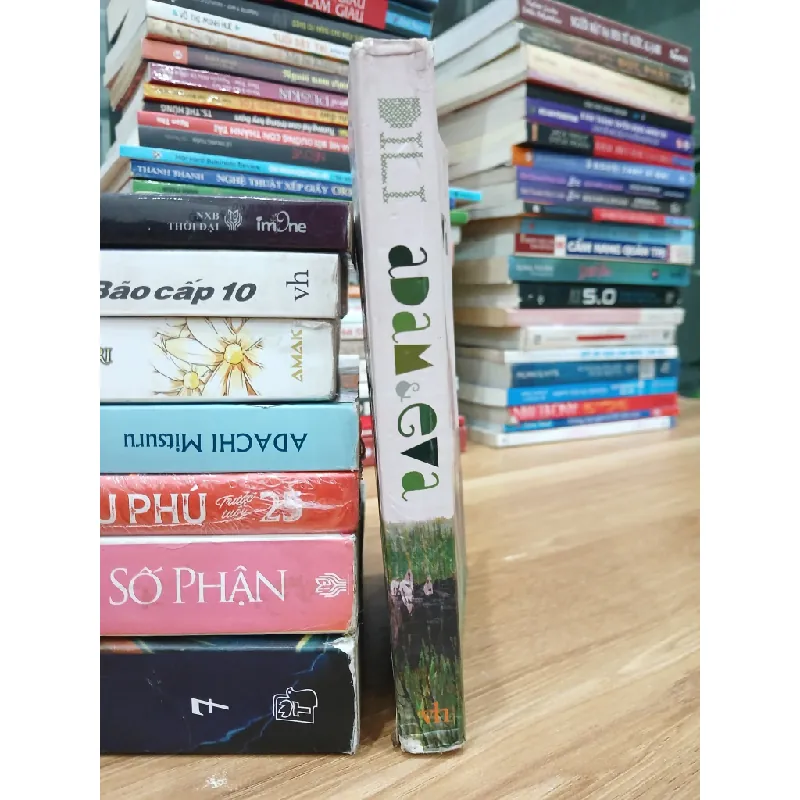 Adam & Eva — Cùng một tác giả được in bởi Phương Đông 576804