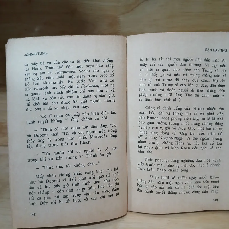 Bạn Hay Thù - John R.Tunis 567626