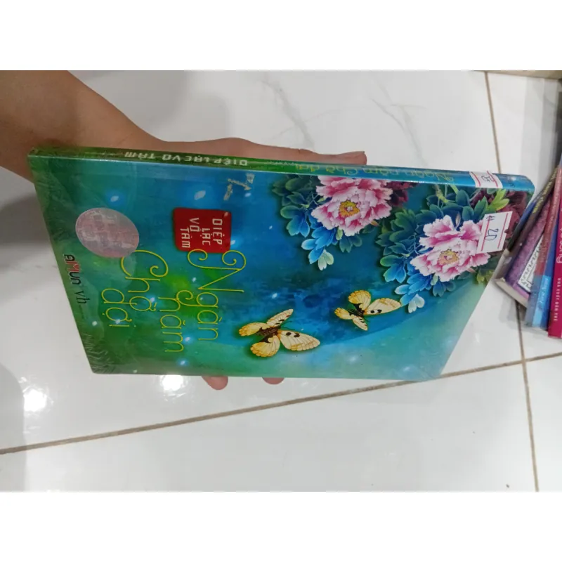 Sách Ngàn năm chờ đợi 1031314