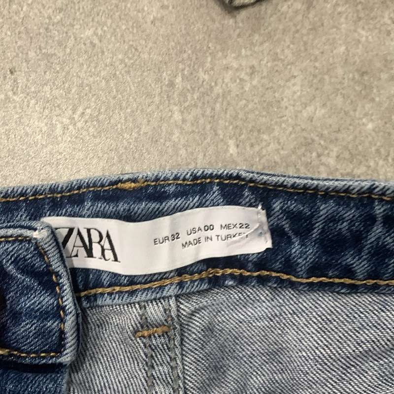 Quần jean zara sz 32, form bé. 40-42kg 276389