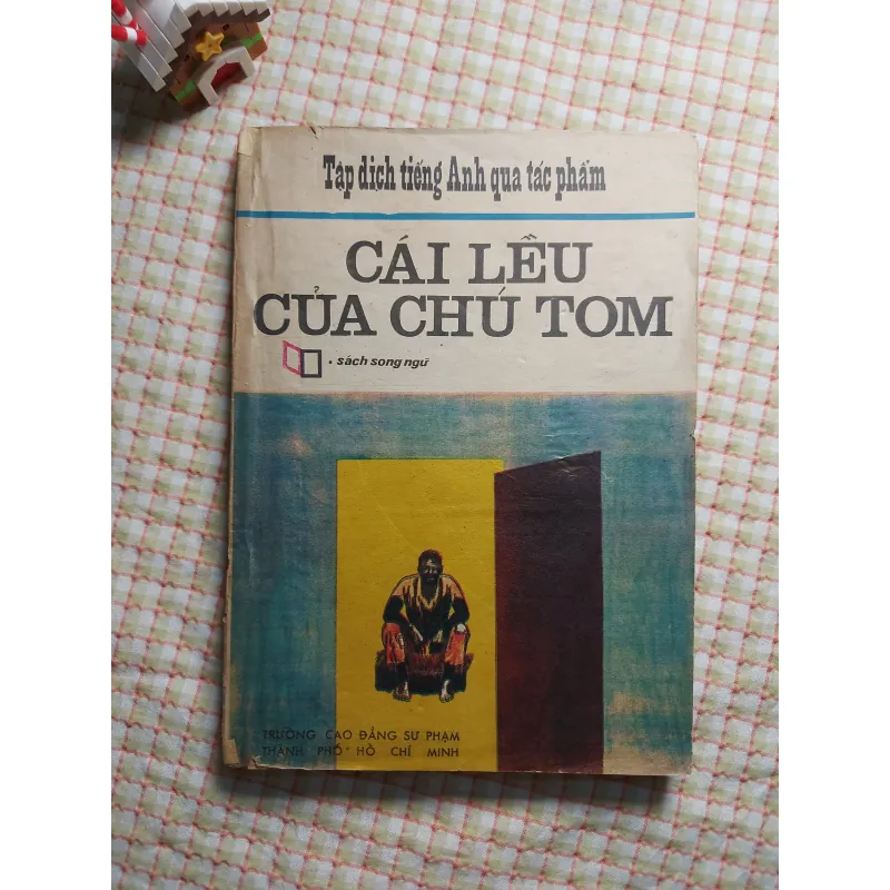 CÁI LỀU CỦA CHÚ TOM • Sách song ngữ • Năm 1987 753166