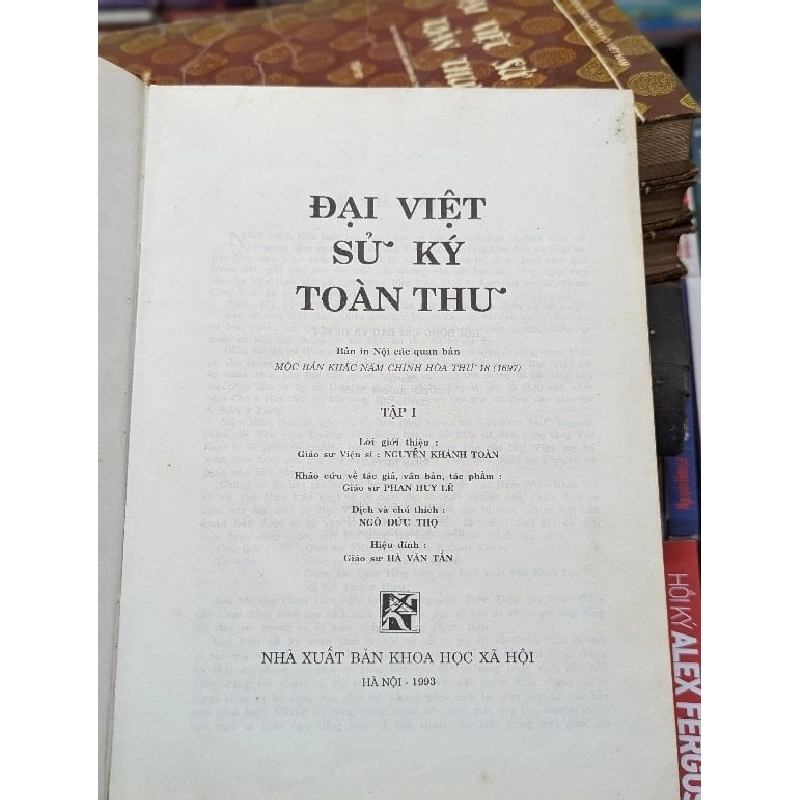 Đại Việt sử ký toàn thư 1993 - Ngô Đức Thọ & nhóm giáo sư dịch ( trọn bộ 4 cuốn khổ to ) 137509