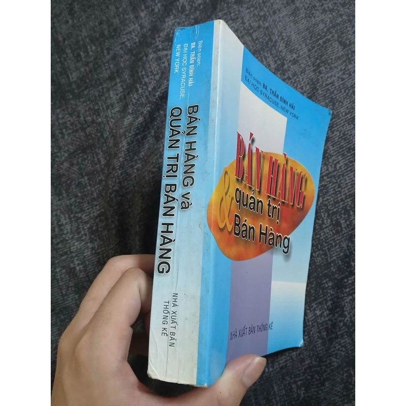 Bán hàng và quản trị bán hàng 501657
