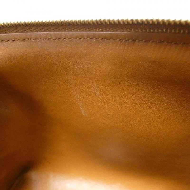 Túi xách vai Celine Chain Clutch Cuill Trionf 10E383DR8 - Hàng hiệu Authentic 766916