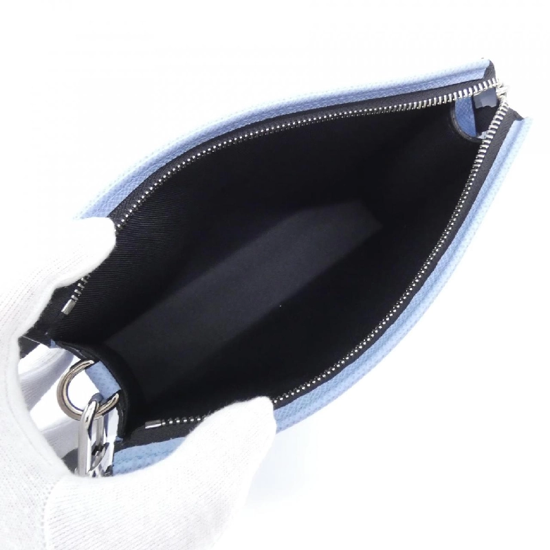 Túi đeo vai Louis Vuitton Taiga Lama Gaston Wearable Wallet M14114 612201