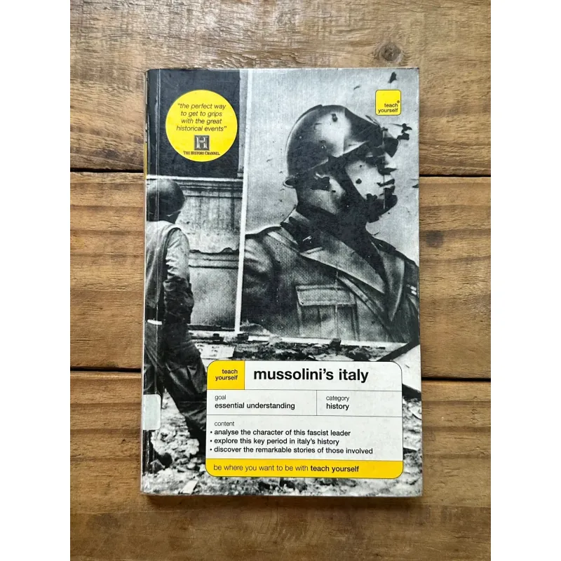 Mussolini’s Italy (Teach Yourself Series) 728383