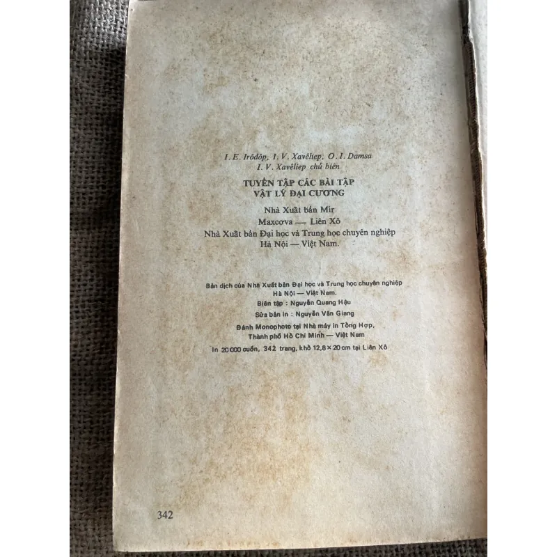 Tuyển tập các bài vật lý đại cương- 340 trang, ib tại Nga  933010