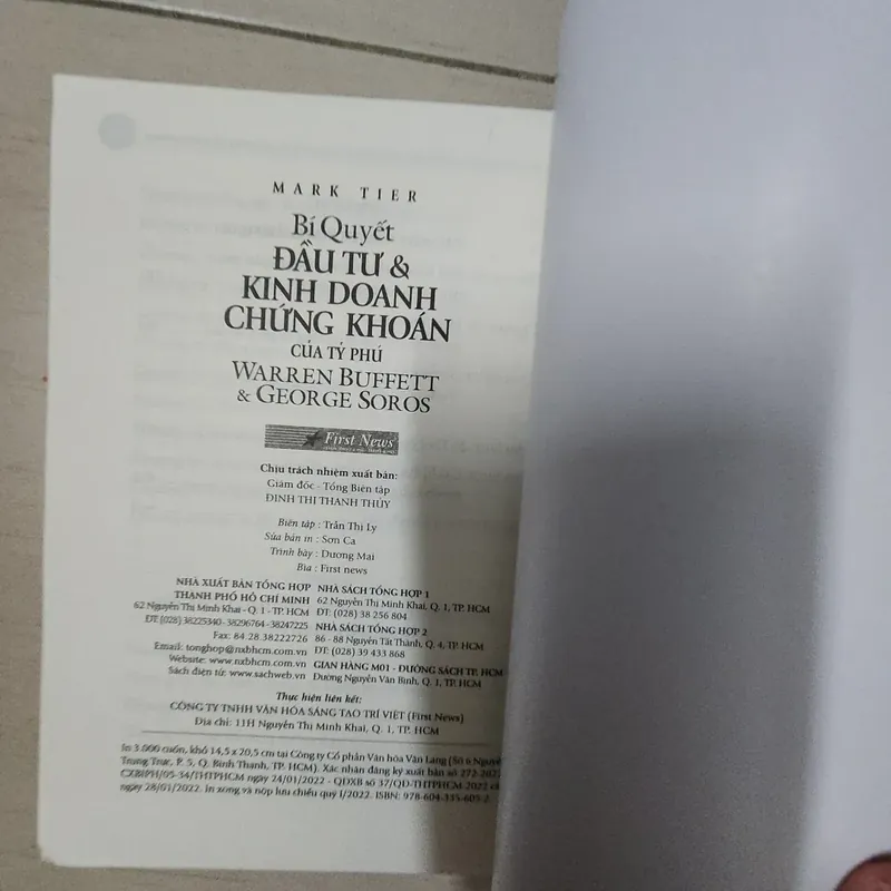 Sách Bí quyết đầu tư và kinh doanh chứng khoán của tỷ phú Warren Buffet 716893