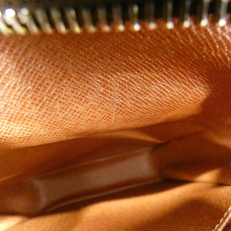 Túi đeo vai Louis Vuitton Monogram Amazon M45236 608872