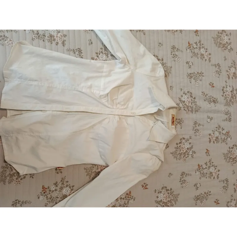 Sơ mi trắng size M 1022393