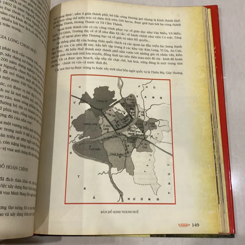 TỪ KINH ĐÔ ĐẾN THỦ ĐÔ, DẶM DÀI ĐẤT NƯỚC THEO NĂM THÁNG 997542