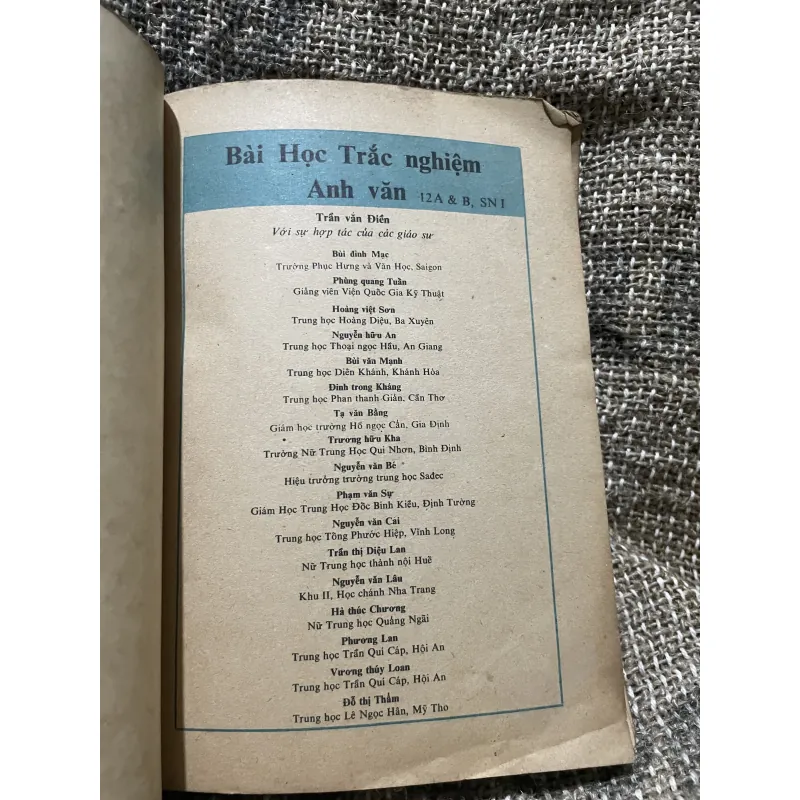 Trắc nghiệm Anh văn 12 A&B, sách tiếng anh trước 75 1010004