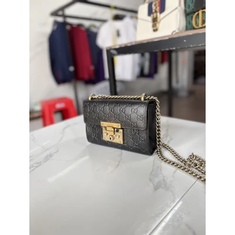 ĐẲNG CẤP KHÔNG THỜI GIAN: GUCCI PADLOCK Mini . 976855