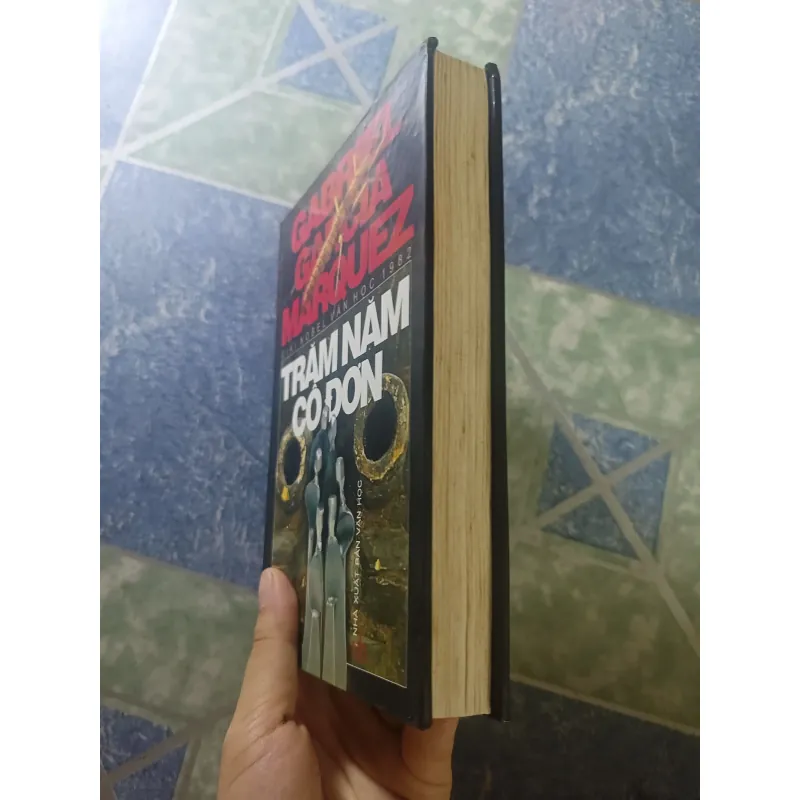 Trăm năm cô đơn - Gabriel Garcia Marquez 928659