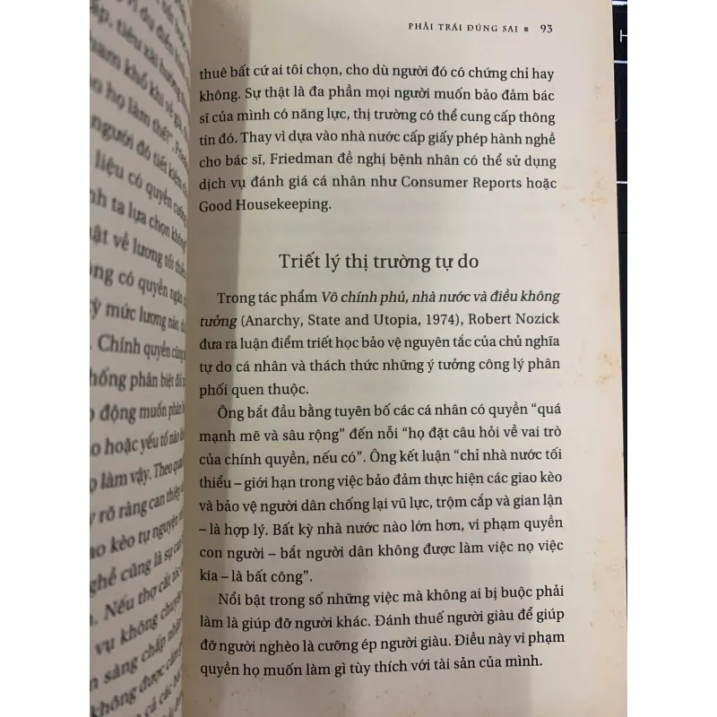 PHẢI TRÁI ĐÚNG SAI - MICHAEL SANDEL (HỒ ĐẮC PHƯƠNG DỊCH) 1022858