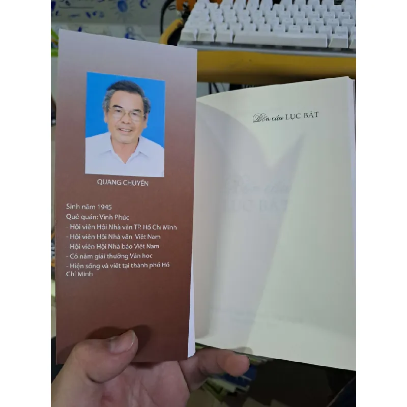 Bốn câu lục bát thơ Quang Chuyền mới 90% 2014 Văn học Việt Nam HCM1809 560895