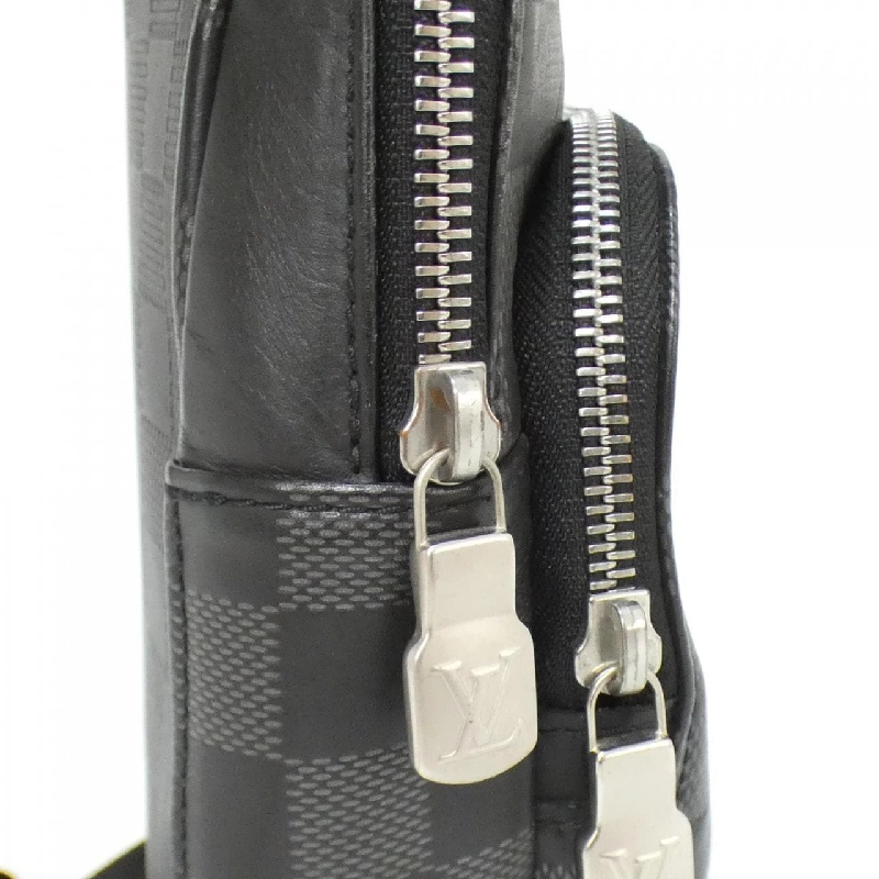 Túi đeo chéo Avenue Damier Graphite N41719 của Louis Vuitton 611964