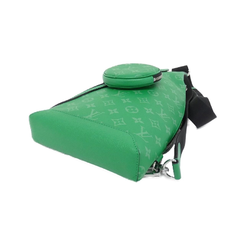 Túi đeo chéo Louis Vuitton Taiga Lama Duo M31000 614559