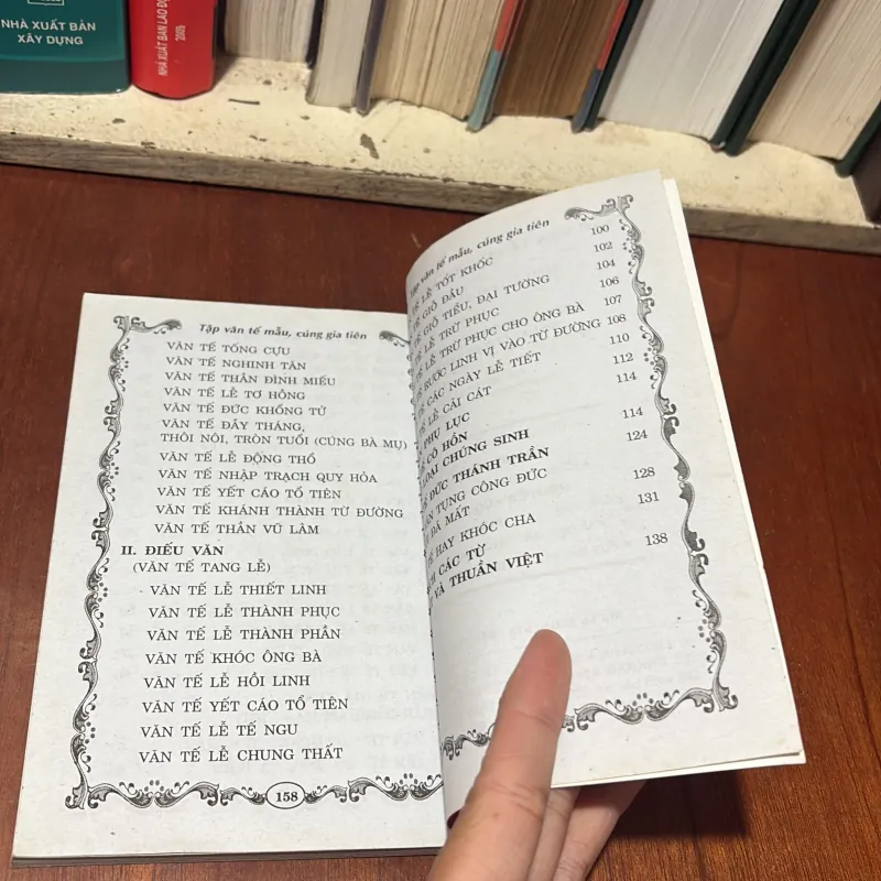 II Tựa Sách: Tập Văn Tế Mẫu Cúng Gia Tiên - Thái Vy - 2015 746696