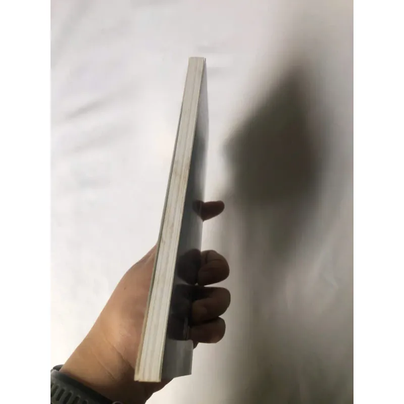 Bốn Người Nhẹ Như Chiếc Lá - Thu Trân 763742