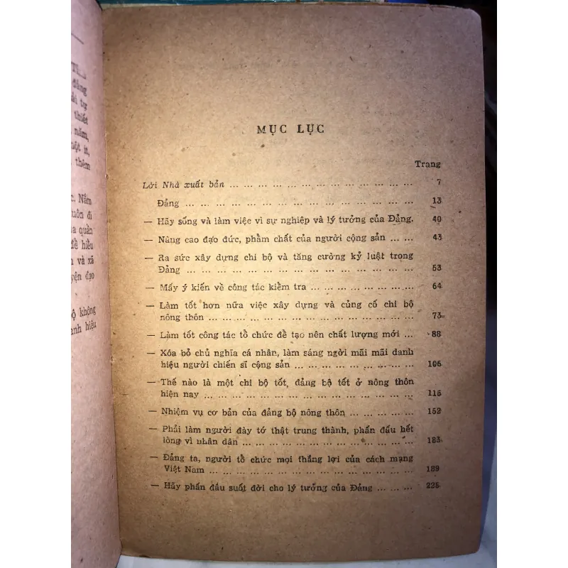 Về xây dựng Đảng - Lê Duẩn  1001253