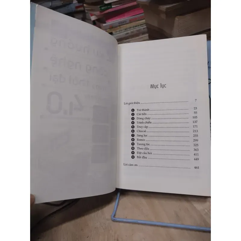 Sách: 12 xu hướng công nghệ trong thời đại 4.0 - TG: Kevin Kelly (B1) 935037