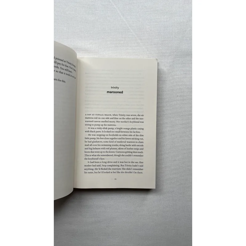 This Is How We Love - Lisa Moore (hardcover) 793131