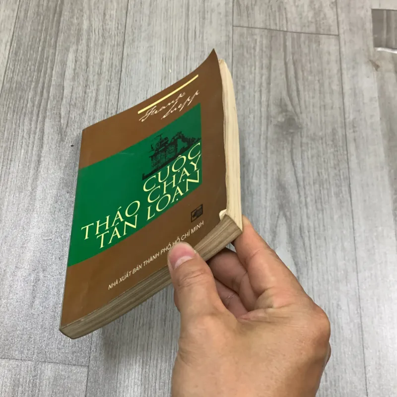 Cuộc tháo chạy toán loạn - frank snepp. 3b3 777821