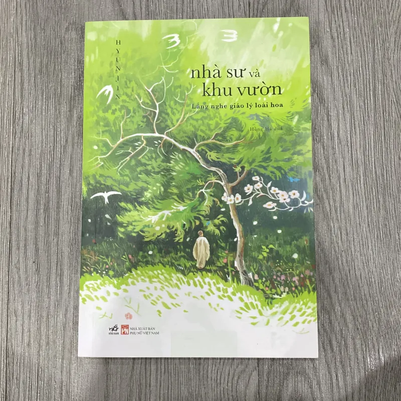 Nhà dư và khu vườn 1022962