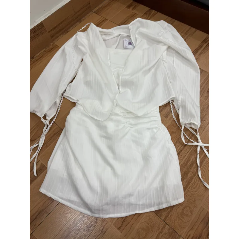 Set 4 chi tiết đi biển 999911