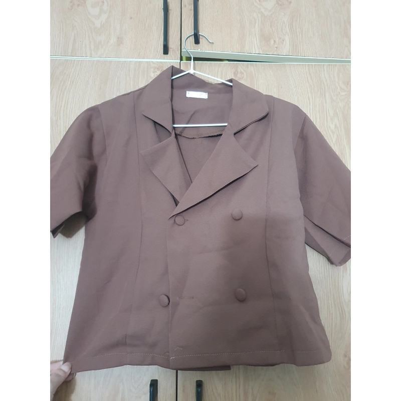 Áo vest croptop màu nâu tây 546510