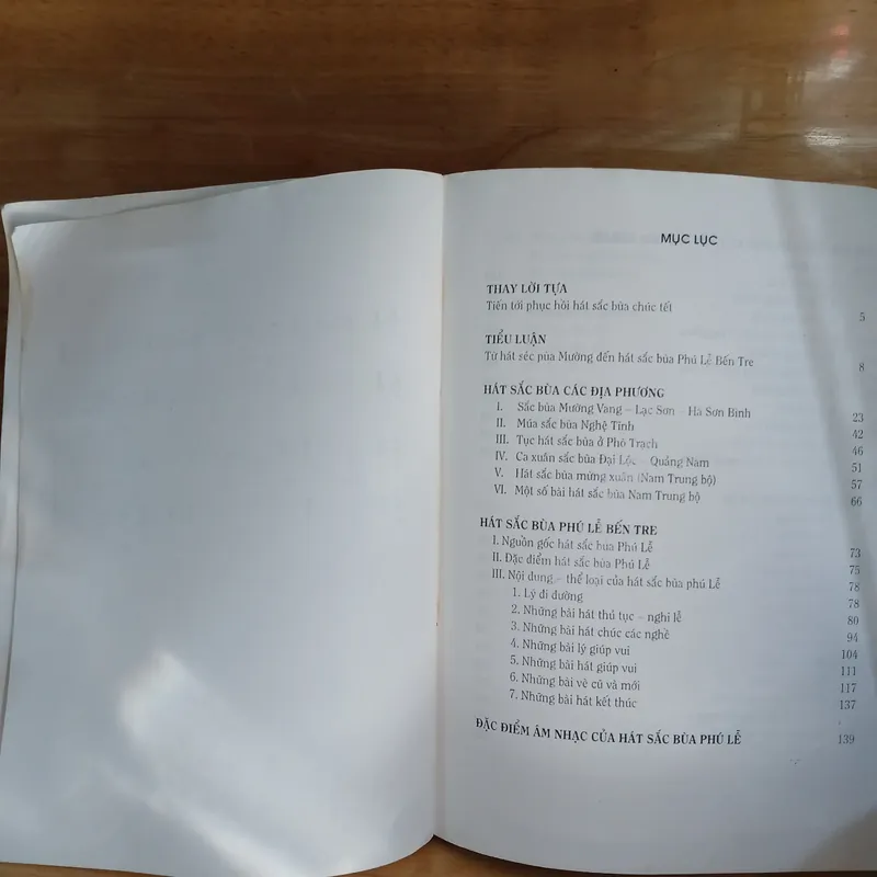 Đặc Khảo Về Hát Sắc Bùa (Xb 2000) 726128
