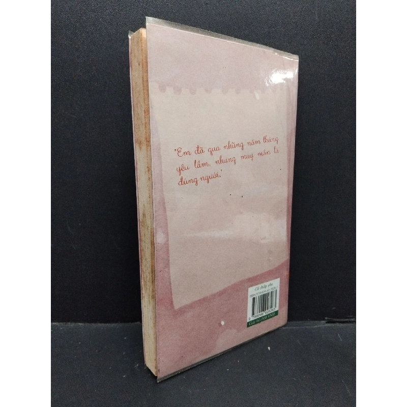 Cố chấp yêu Ploy Ngọc Bích mới 90% bẩn bìa, ố vàng 2014 HCM.ASB3010 918140