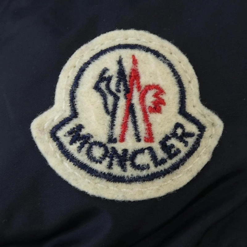 Áo khoác lông vũ MONCLER 636229
