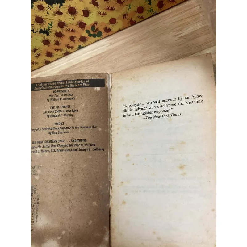 Stalking the Vietcong: Inside Operation Phoenix : A Personal Account - Herrington 976646