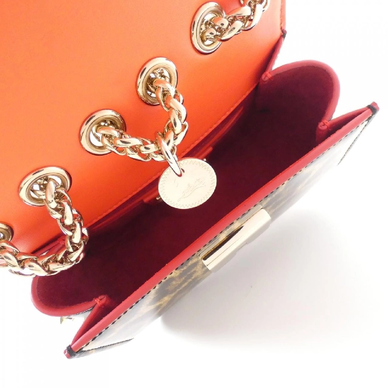 Túi xách vai CHRISTIAN LOUBOUTIN SWEETY CHARITY 1165039 612046