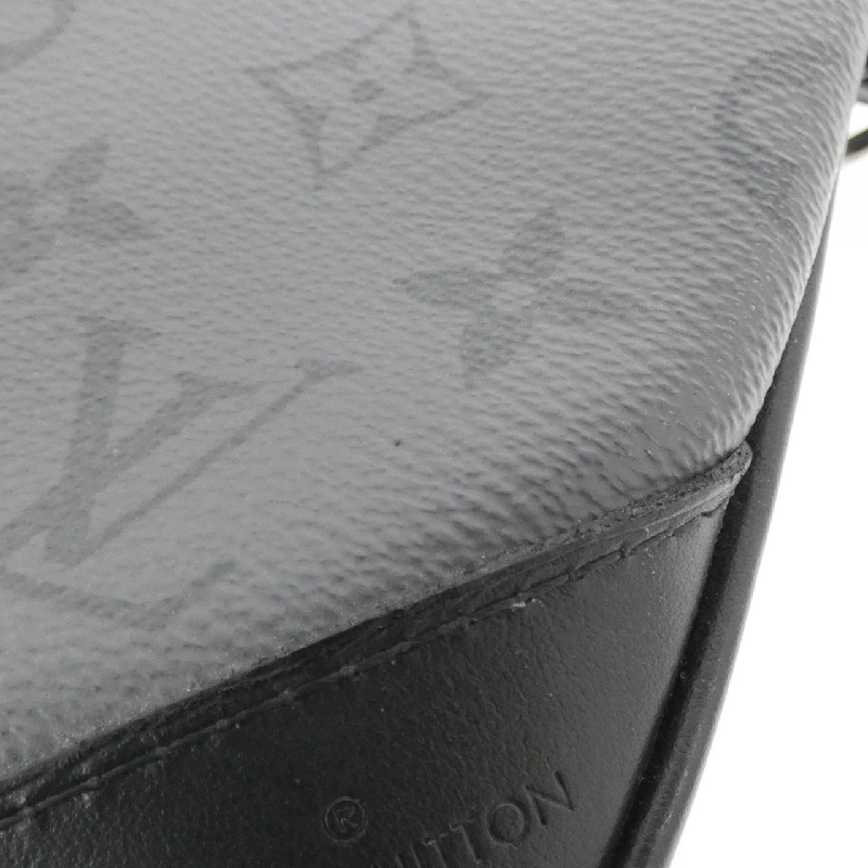 Túi đeo vai Louis Vuitton Monogram Eclipse Reverse Trio Messenger M69443 610703