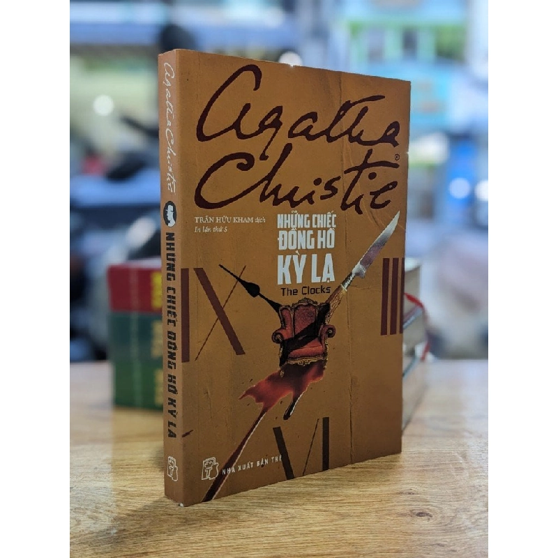 Những chiếc đồng hồ kỳ lạ - Agatha Christie 334118